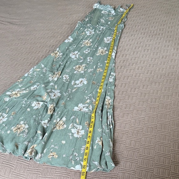 Promesa Sage Green Floral Maxi Dress with White and Yellow Flowers - Picture 8 of 10